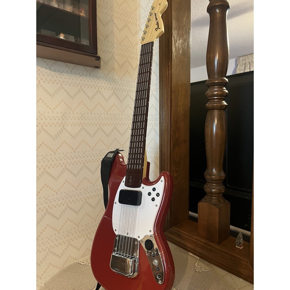 Xbox 360 Rock Band 3 Fender Mustang Stratocaster Guitar Controller 98563 RB3